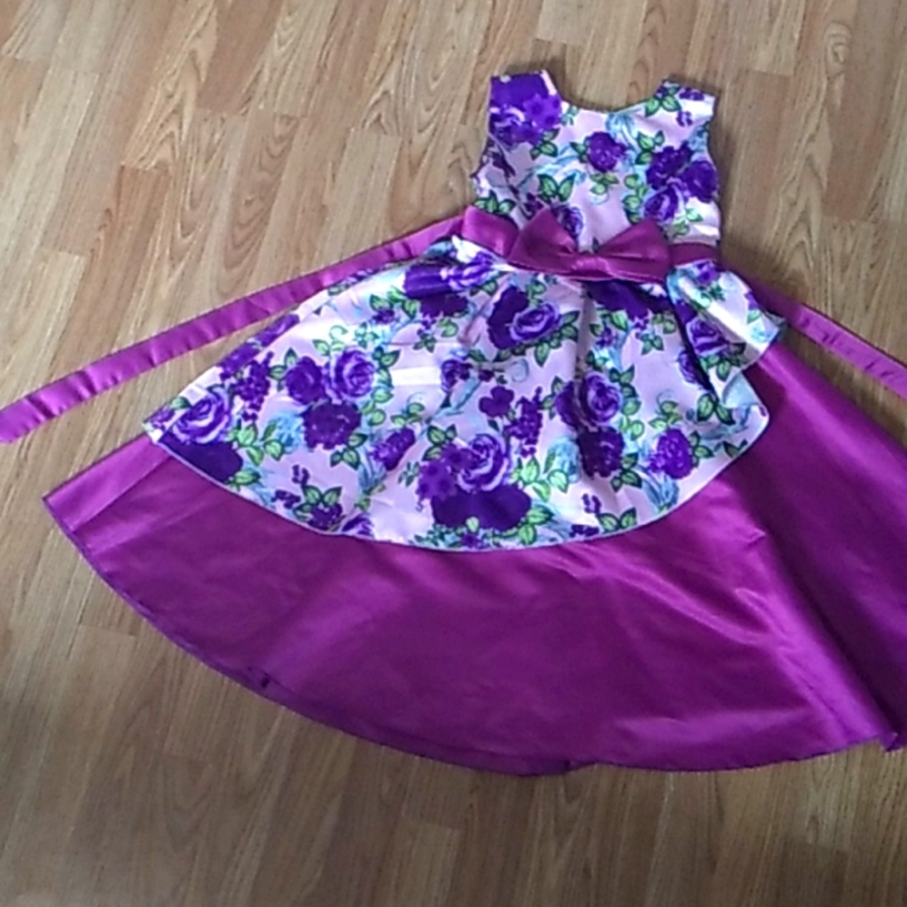 Purple dress with roses. 👗🌹